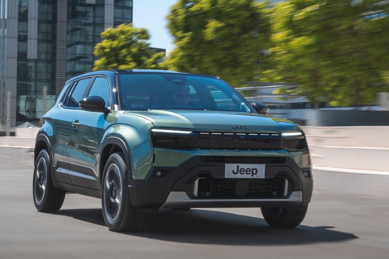 Prix Jeep Avenger restylé (2026). Évolutions et gamme du petit SUV multi-énergie